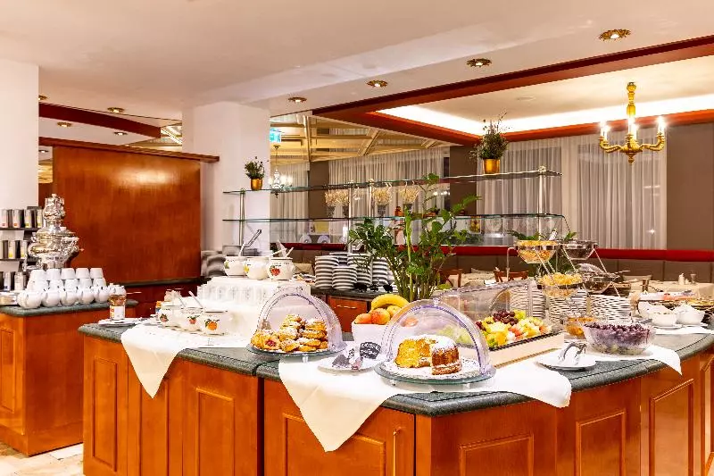 Fotos del hotel Latini:  6