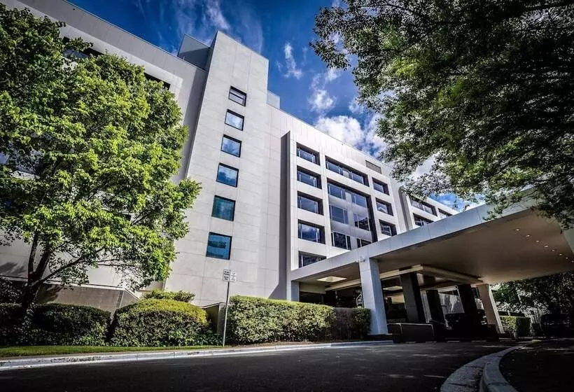 Crowne Plaza Canberra, An Ihg