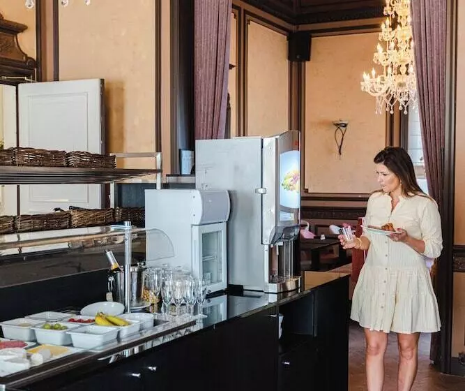 Fotos del hotel Golden Tree:  18