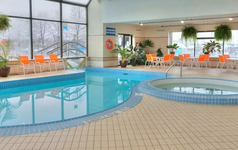 Fotos del hotel Howard Johnson Plaza By Wyndham By The Falls Niagara Falls:  15