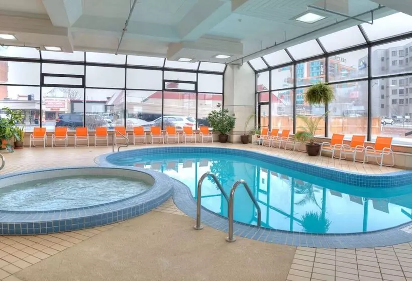 Fotos del hotel Howard Johnson Plaza By Wyndham By The Falls Niagara Falls:  12