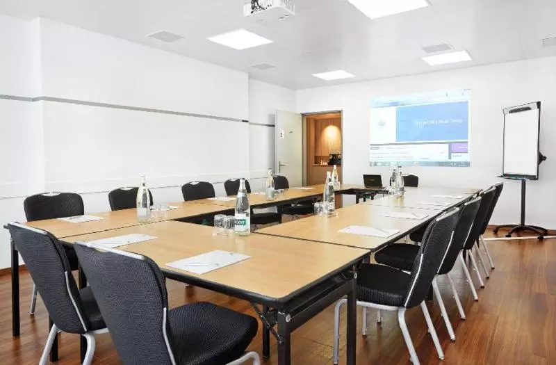 Fotos del hotel Sorell Hotel Ador:  12