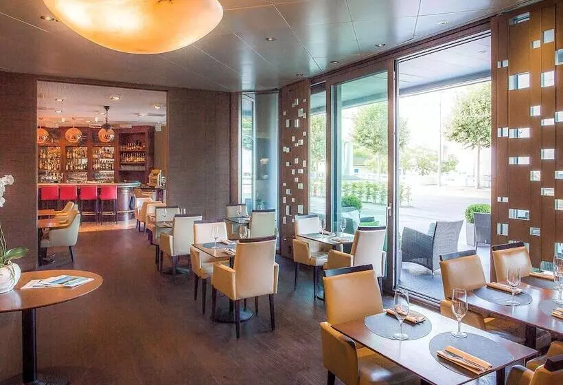 Fotos del hotel Mövenpick Hotel Lausanne:  17