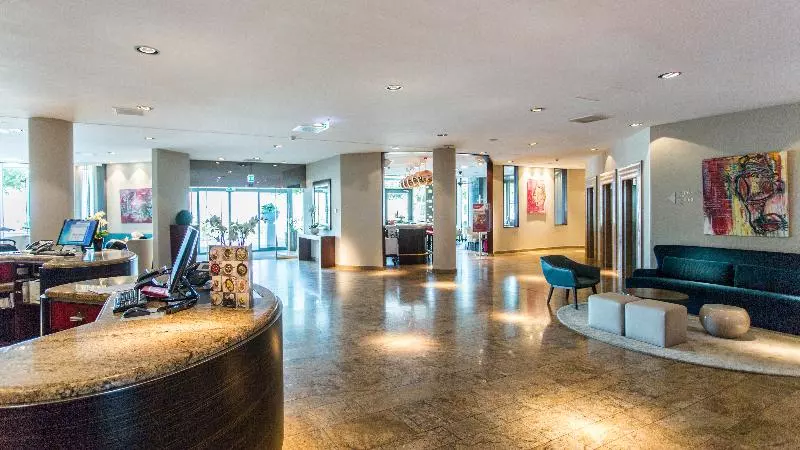 Fotos del hotel Mövenpick Hotel Lausanne:  8