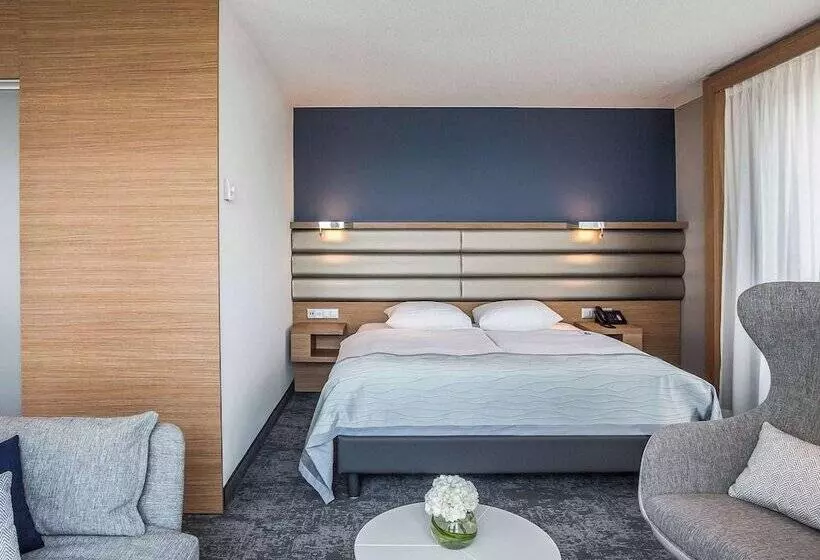 Fotos del hotel Mövenpick Hotel Lausanne:  7