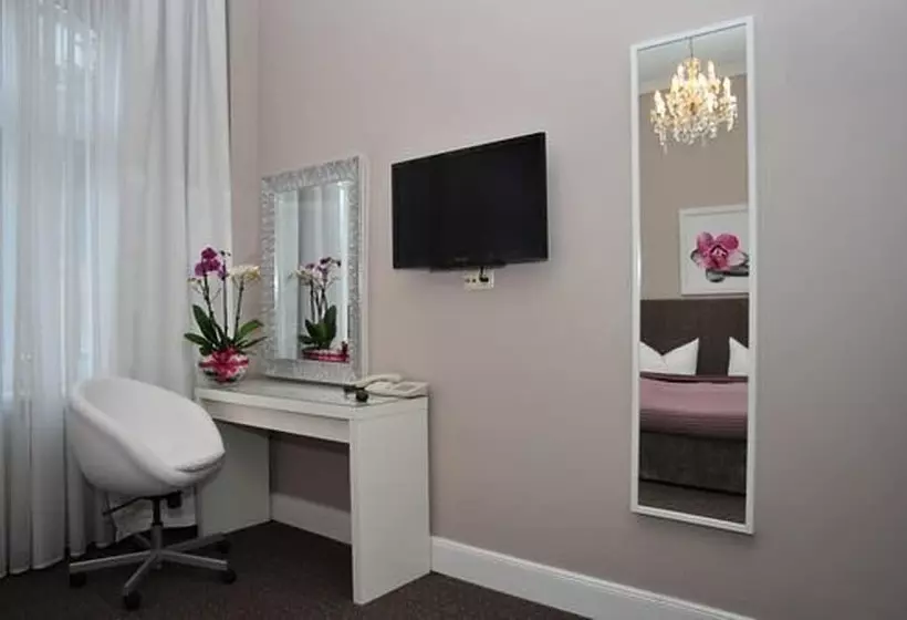 Fotos del hotel Commodore:  9