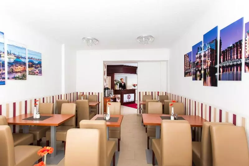 Fotos del hotel Condor:  11