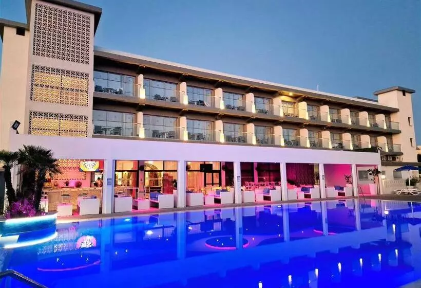 Fotos del hotel Sveltos:  12