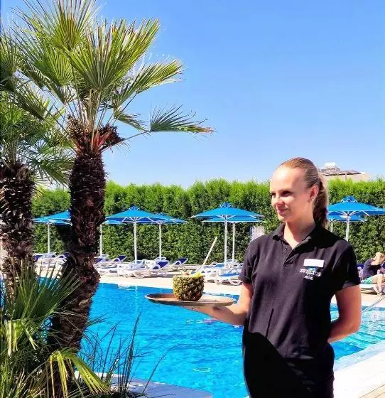 Fotos del hotel Sveltos:  15