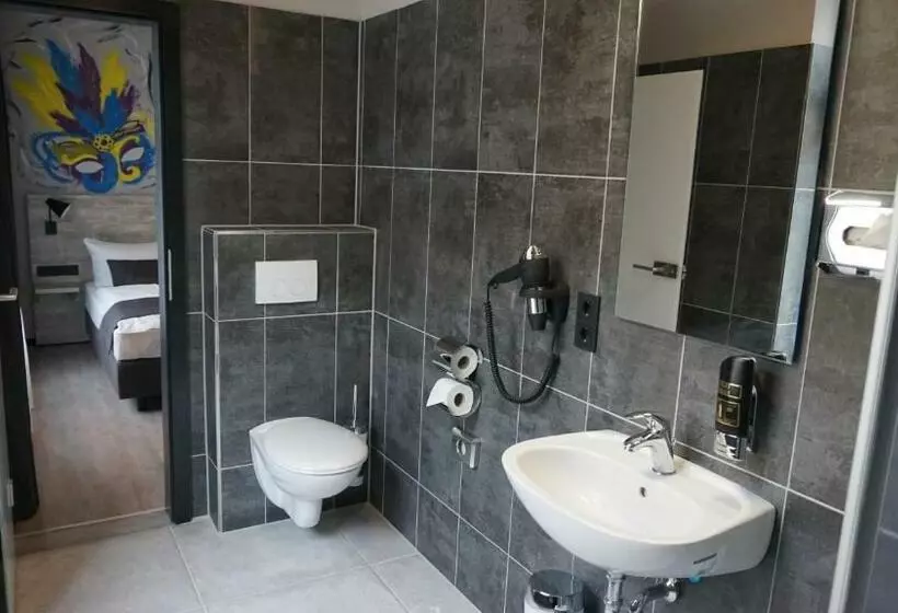 Fotos del hotel Urban Home:  4