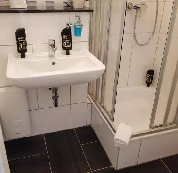 Fotos del hotel Drei Kronen:  15