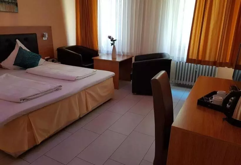 Fotos del hotel Drei Kronen:  13