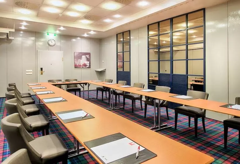 Fotos del hotel Leonardo Royal  Düsseldorf Königsallee:  20