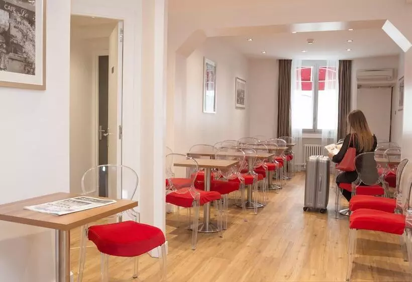 Fotos del hotel De France:  3