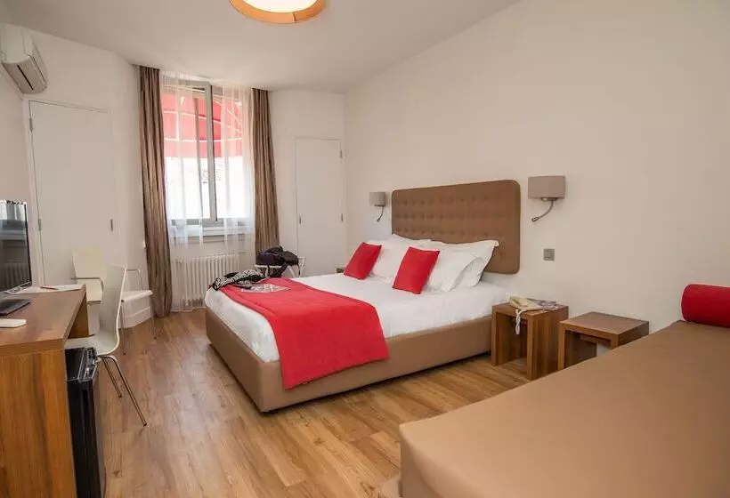 Fotos del hotel De France:  2