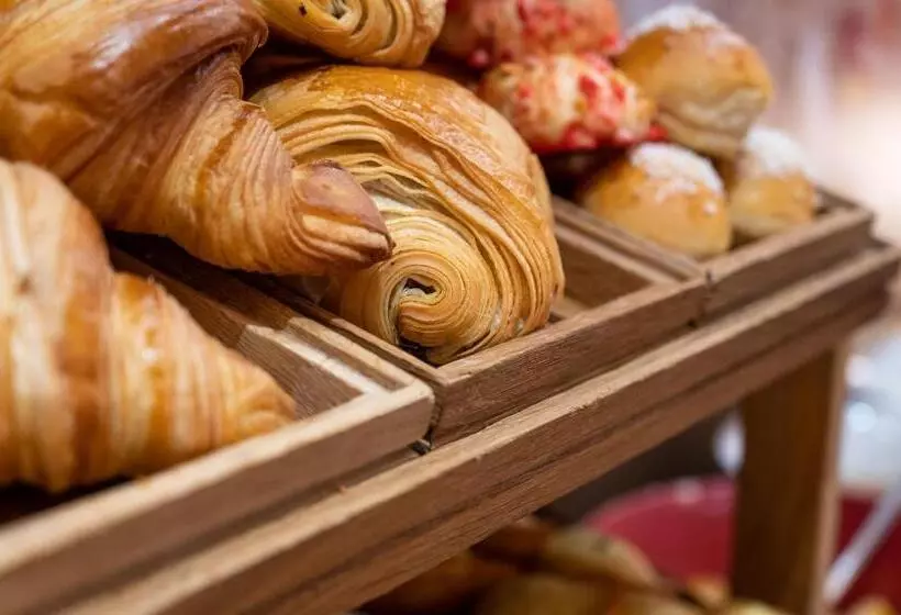 Fotos del hotel Hôtel Des Artistes:  20