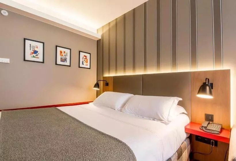 Fotos del hotel Hôtel Des Artistes:  13