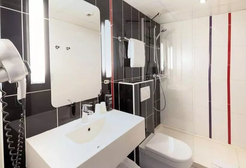 Fotos del hotel Ibis Styles Paris Pigalle Montmartre:  11