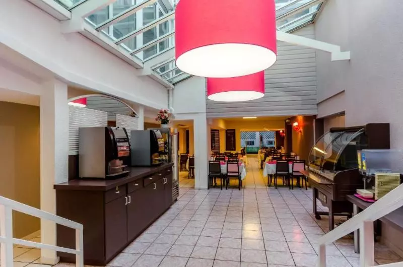 Fotos del hotel Hôtel Croix Des Bretons - Lourdes Pyrénées:  10