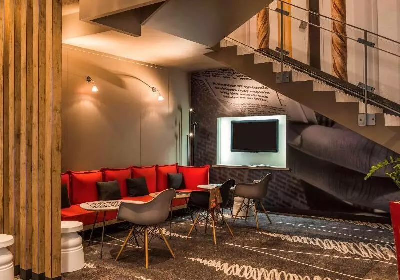 Fotos del hotel Ibis Paris Montmartre 18ème:  16