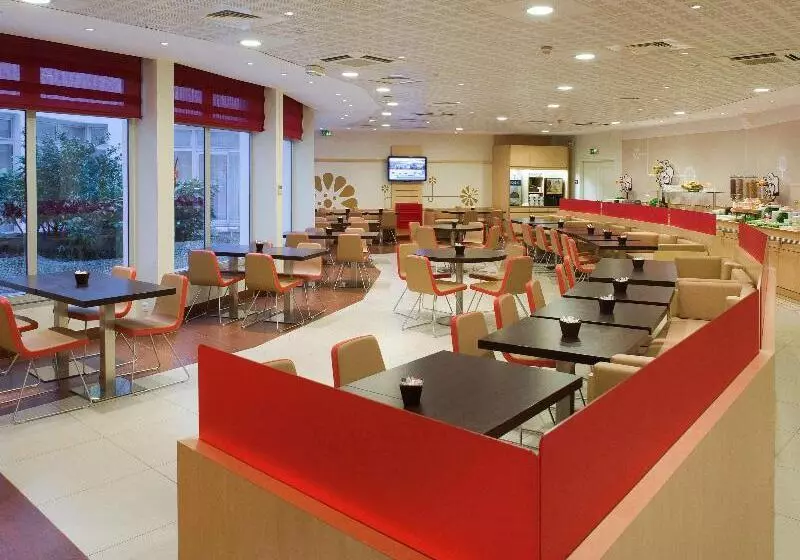 Fotos del hotel Ibis Paris Montmartre 18ème:  22