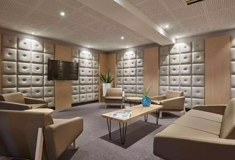 Fotos del hotel Hôtel Le Biarritz:  2