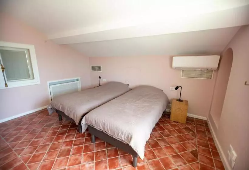 Les Frenes En Provence-château Zen