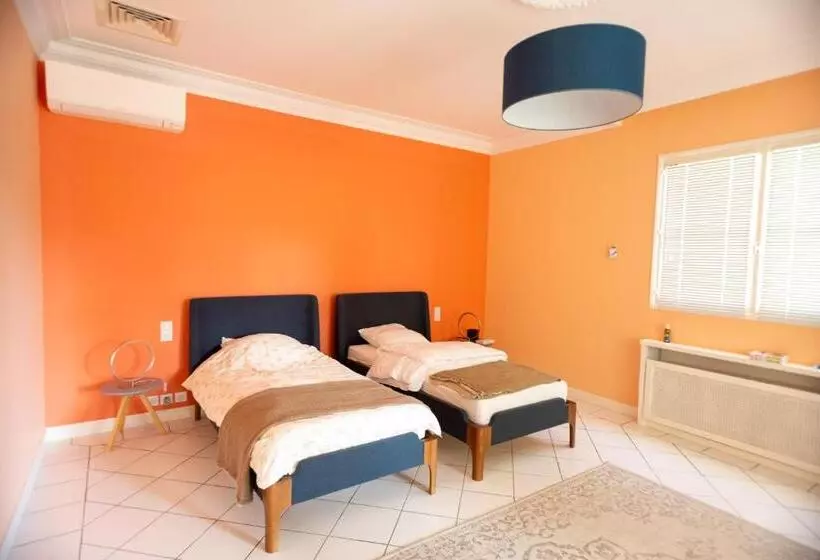 Fotos del hotel Les Frenes En Provence-château Zen:  5