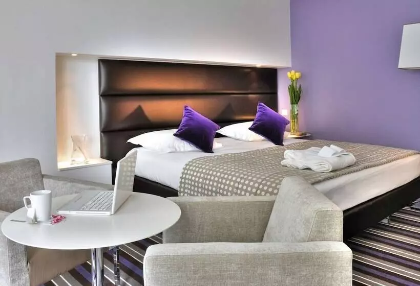 Mercure Nice Promenade Des Anglais