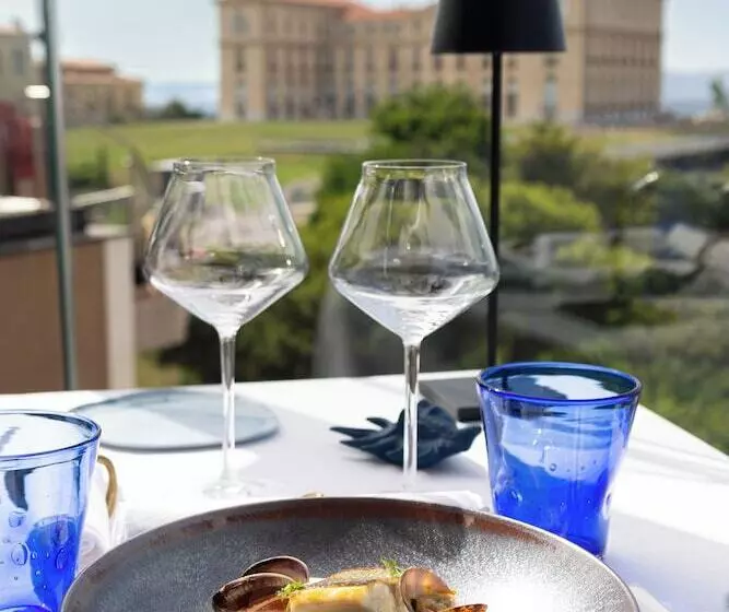 Fotos del hotel Sofitel Marseille Vieux-port:  22