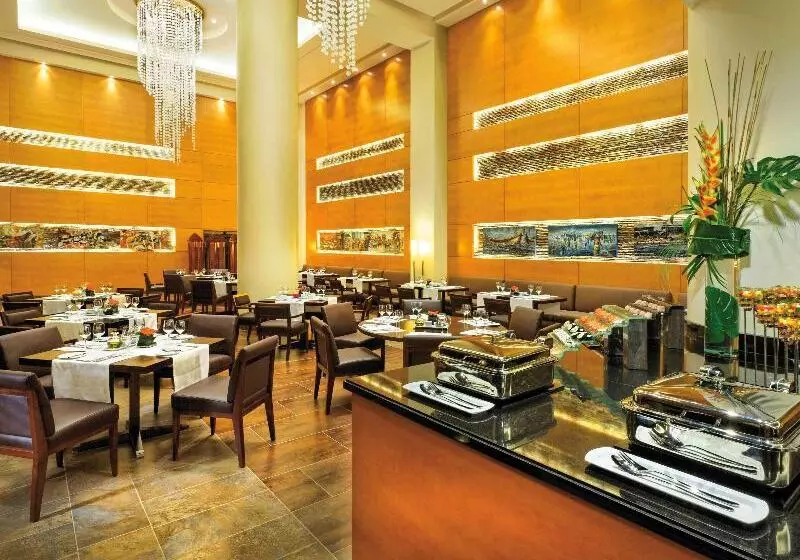 Fotos del hotel Mövenpick Ambassador Hotel Accra:  4