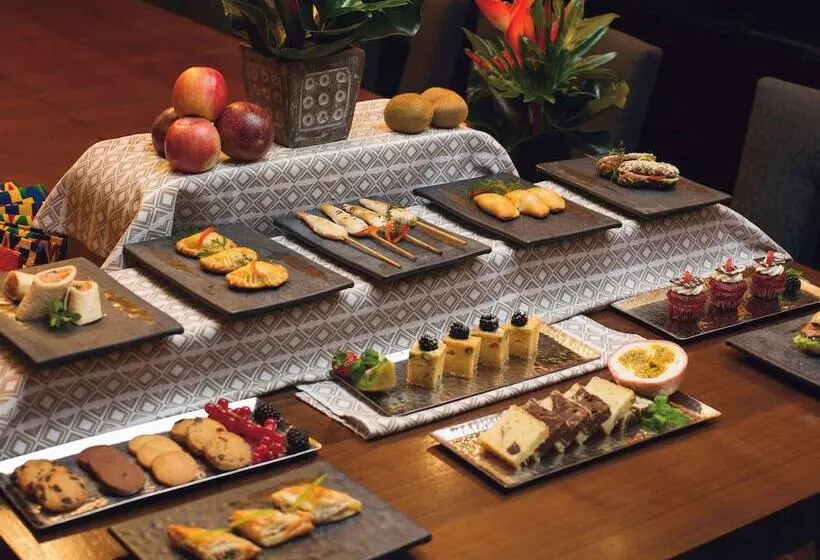 Fotos del hotel Mövenpick Ambassador Hotel Accra:  25