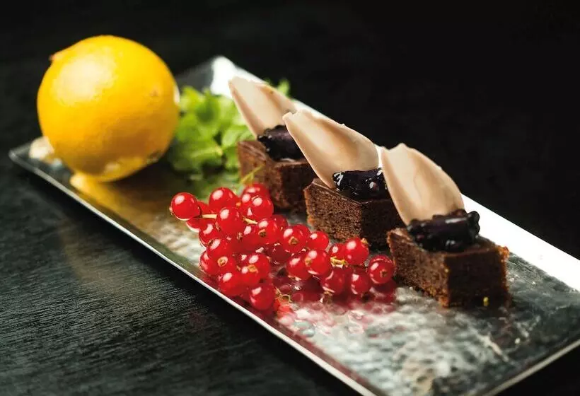 Fotos del hotel Mövenpick Ambassador Hotel Accra:  10