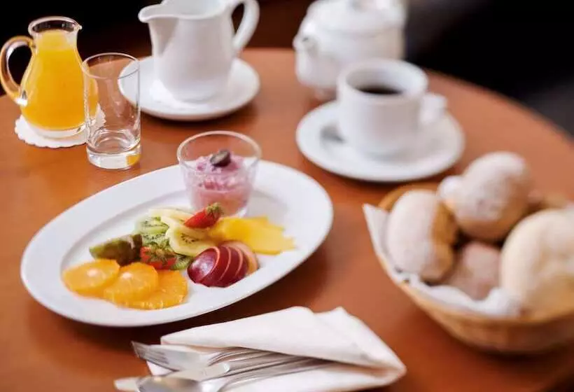 Fotos del hotel Mövenpick Ambassador Hotel Accra:  22