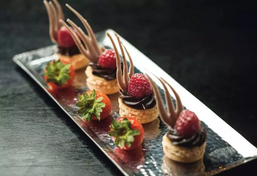 Fotos del hotel Mövenpick Ambassador Hotel Accra:  18