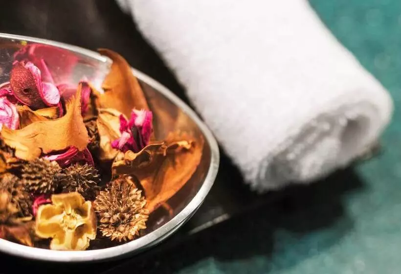 Fotos del hotel Mövenpick Ambassador Hotel Accra:  9