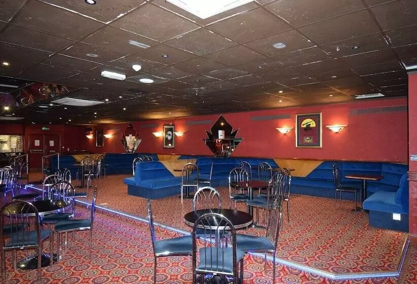 Fotos del hotel Riviera:  3