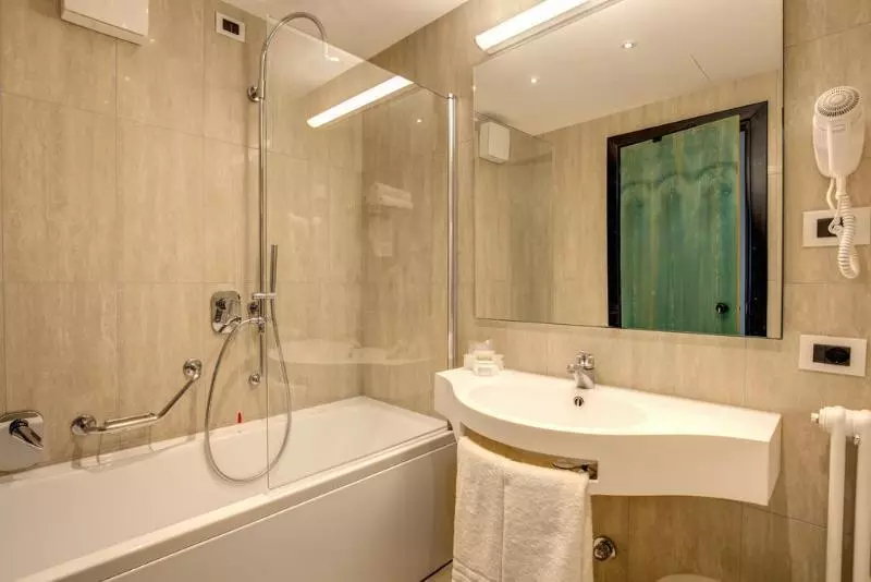 Fotos del hotel Albergo Firenze:  7