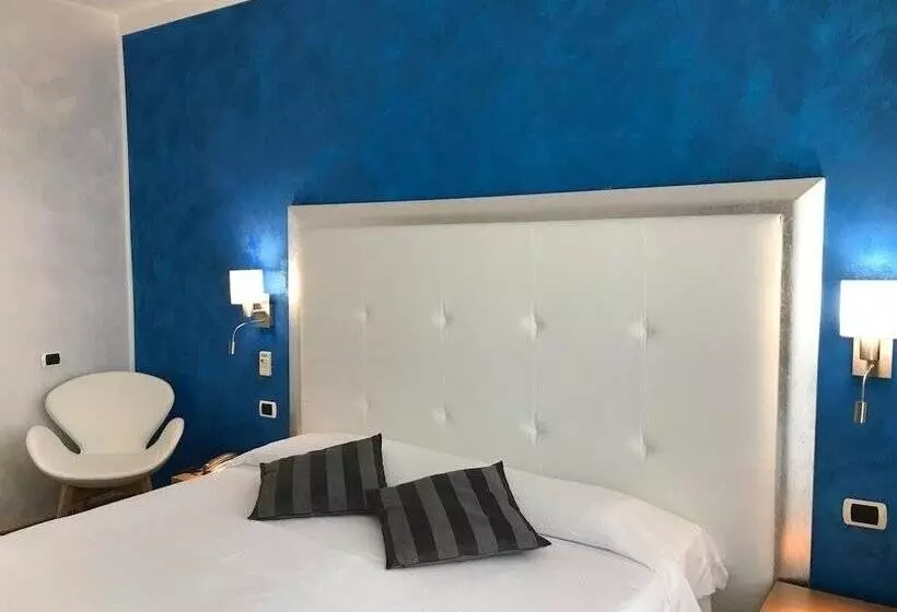 Fotos del hotel Europa:  15