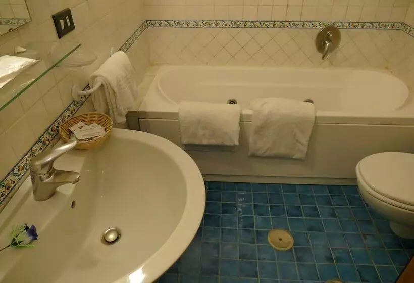 Fotos del hotel Nuovo Rebecchino:  15