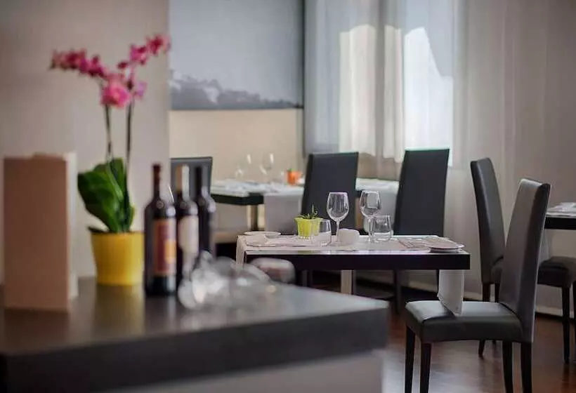 Fotos del hotel Nh Trieste:  51