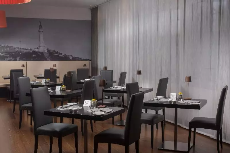 Fotos del hotel Nh Trieste:  42