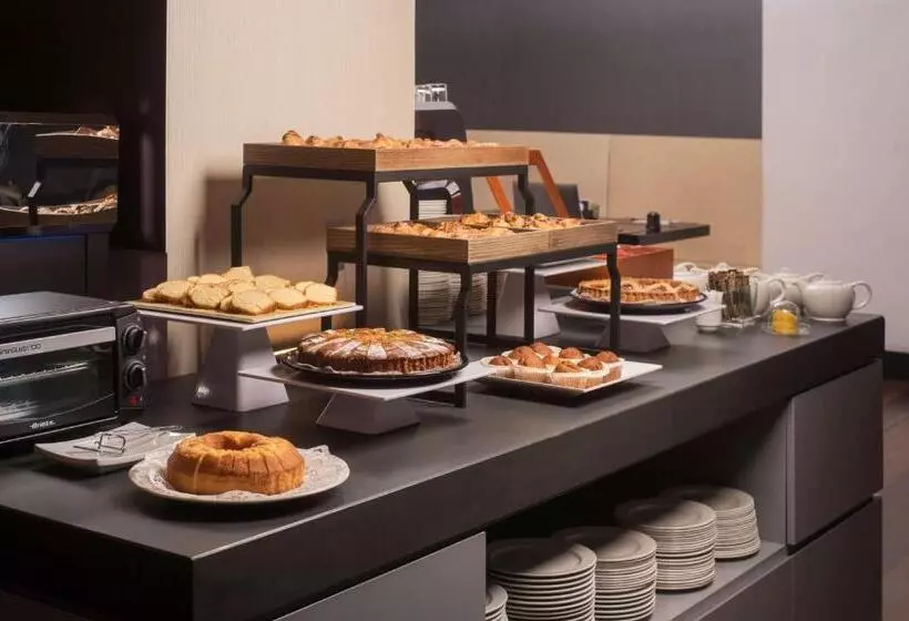 Fotos del hotel Nh Trieste:  98