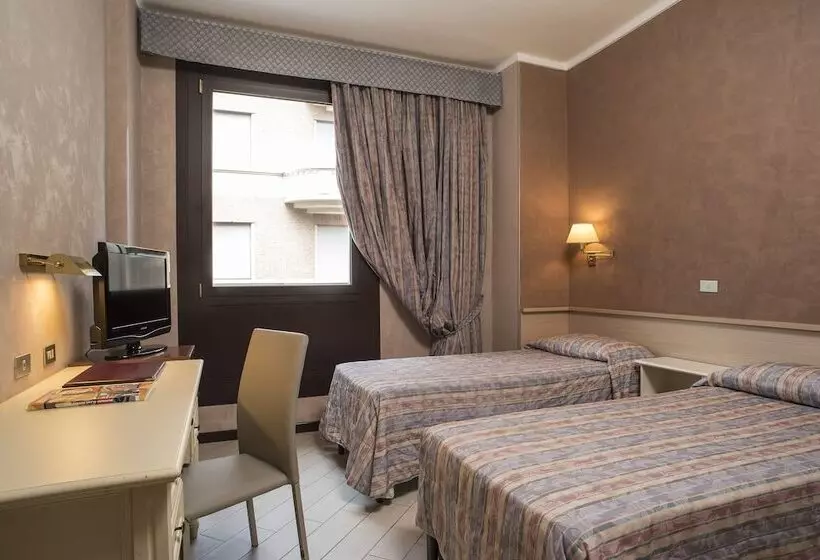 Fotos del hotel Plaza:  13