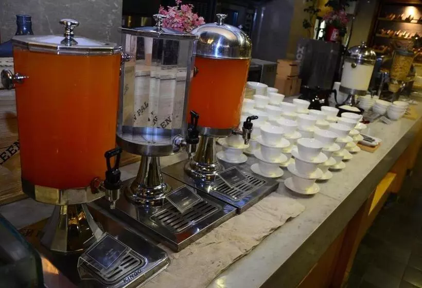 Fotos del hotel Garden Palace:  12