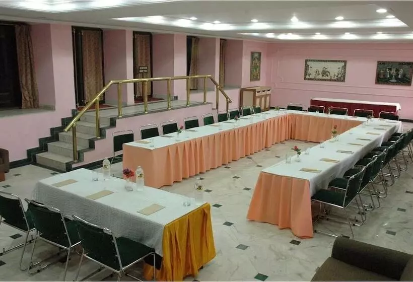 Fotos del hotel Jaipur Ashok:  6