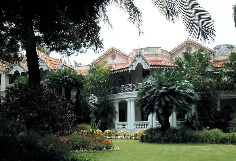 Fotos del hotel Taj West End:  18