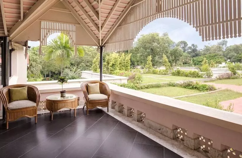 Fotos del hotel Taj West End:  8