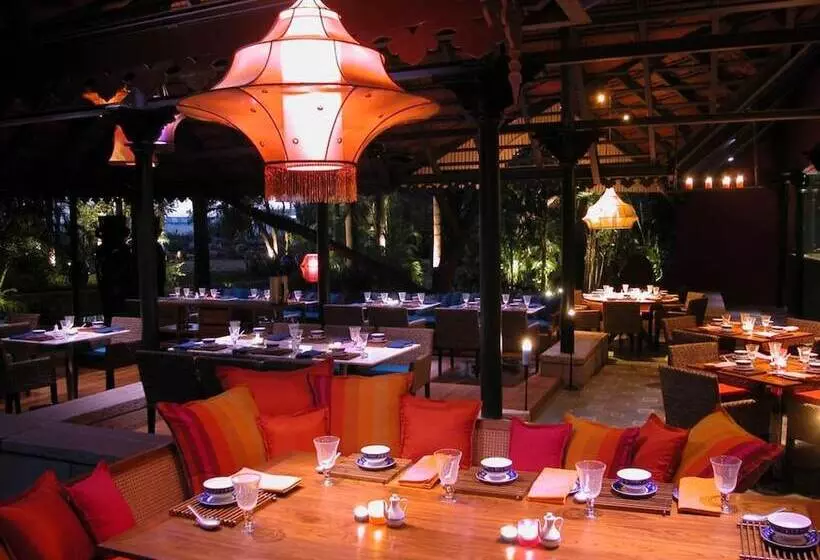 Fotos del hotel Taj West End:  5