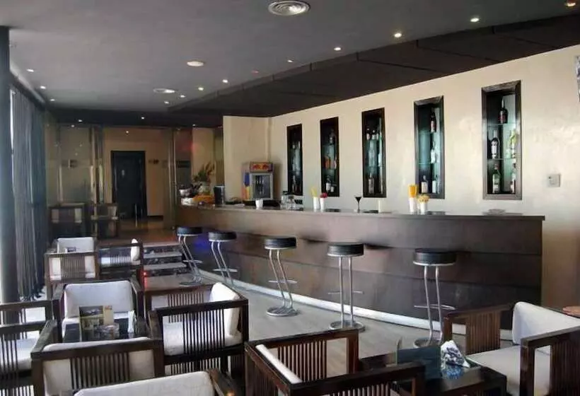 Fotos del hotel De La Corniche:  4